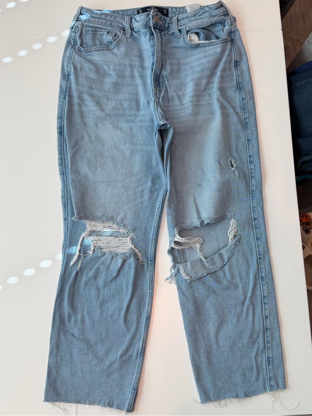 Hollister 13R Ultra High Rise Vintage Straight Distressed Jeans